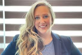 Expert_Junk_Removal_Service_Dubai Absolutely free junk removal services are available in Dubai. We offer free furniture removal, old appliances removal, electronics removal, house removal, office removal and recycle your unwanted items into treasures for others in UAE. Just call us and relax.